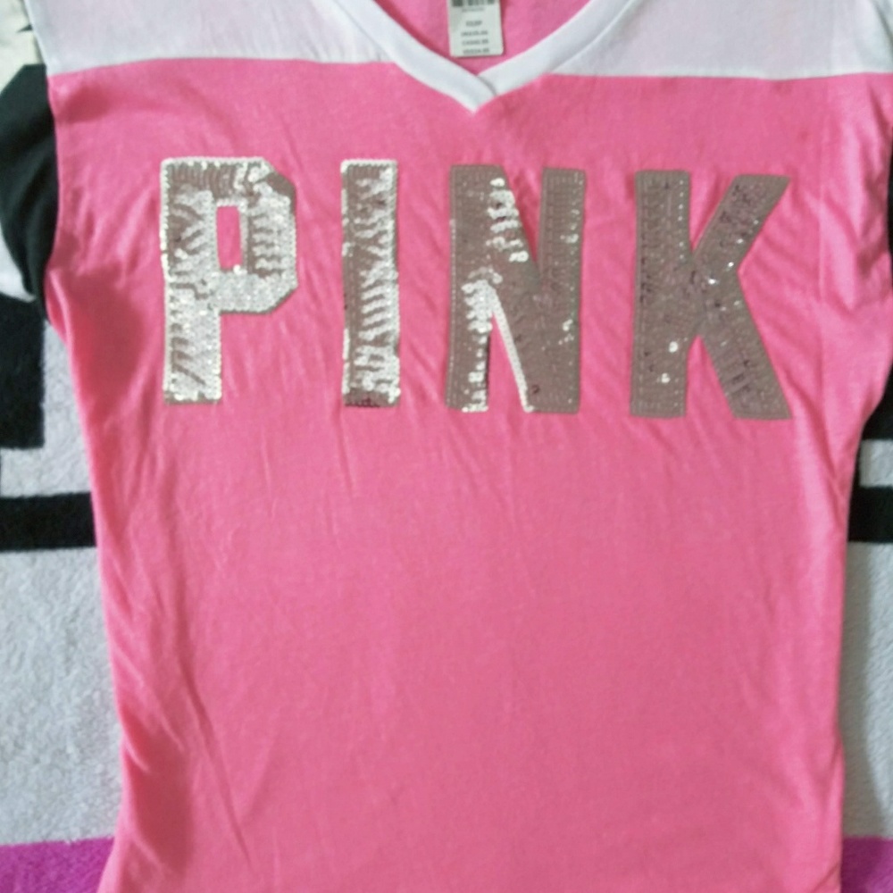 _VICTORIAS SECRET PINK NWT BLINKG V-NECK TEE XS_ - Picture 3 of 6